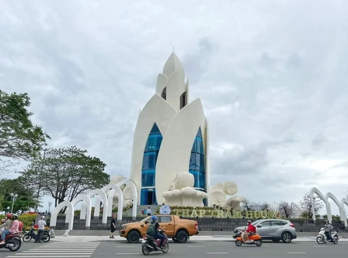Tram Huong Tower Nha Trang – The Iconic Symbol of the Coastal City