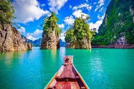 Ha Long Bay - A mythical journey