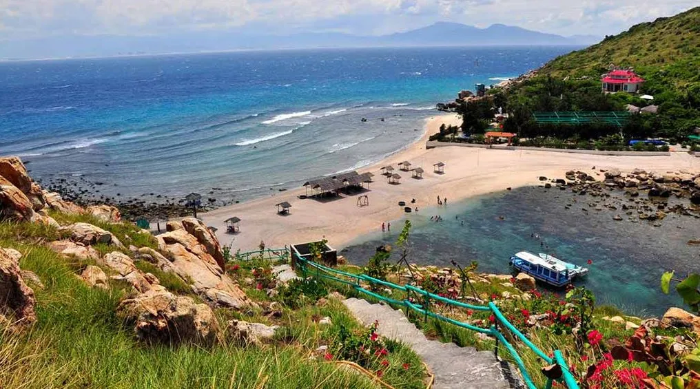 Yen Island (Hon Noi) Nha Trang – Discover Vietnam’s Famous Swiftlet Sanctuary