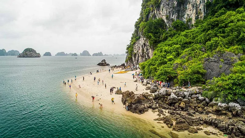 Best Beaches in Ha Long Bay: Discover the Most Beautiful Coastal Escapes